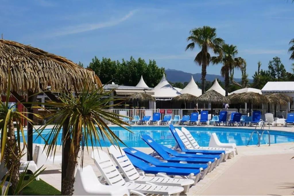 Le Moorea Mobilhome Camping Le Montourey 4 Etoiles Фрежус Екстер'єр фото